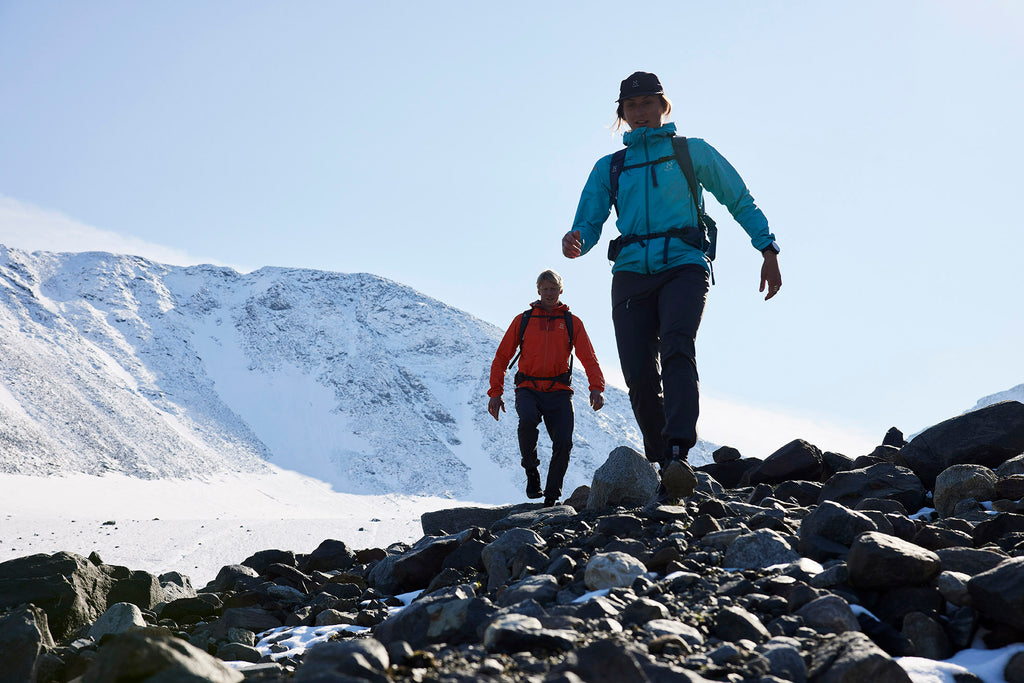 Cómo elegir la chaqueta de montaña y senderismo